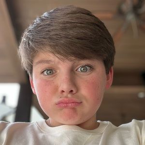 Meet your Posher, Lathan